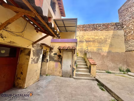 a vendre - thuir - maison de ville avec cour