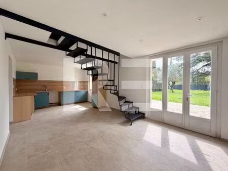 villa 5 chambres avec studio indépendant et garage et grand jardin sur la commune de carde