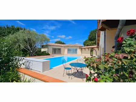 vente maison 11 pièces  310.00m²  vacquiers