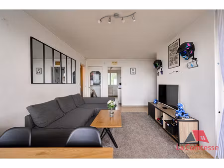 appartement t4 86m2 avec grand balcon