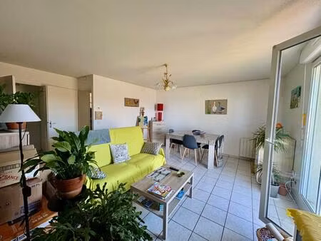 appartement t2 a louer a riorges - village