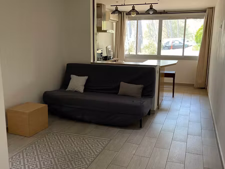 clapiers  studio meublé avec parking