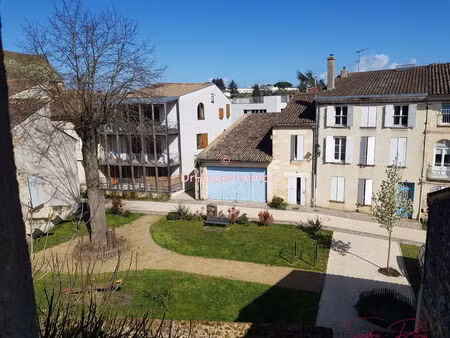 grand garage en centre ville