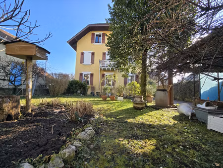 maison sur annecy avec dépendance et jardin arboré