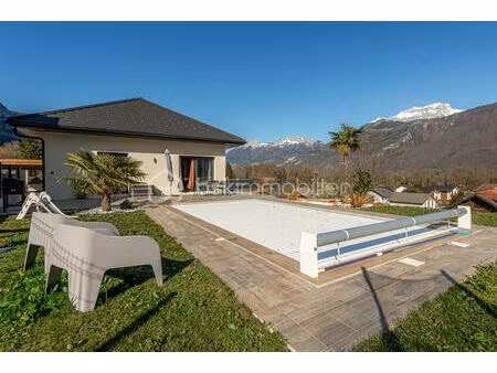 maison contemporaine de 164 58 m² à lathuile