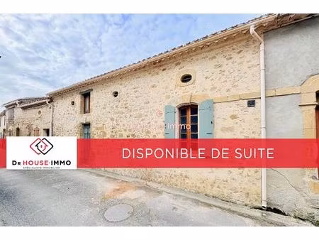 belle maison en pierres avec vues collines