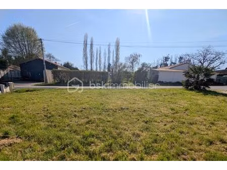 terrain de 233 m² à saint-julien-de-concelles