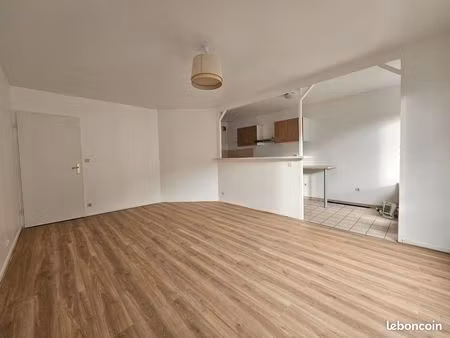 appartement t2 52m2 évry-courcouronnes