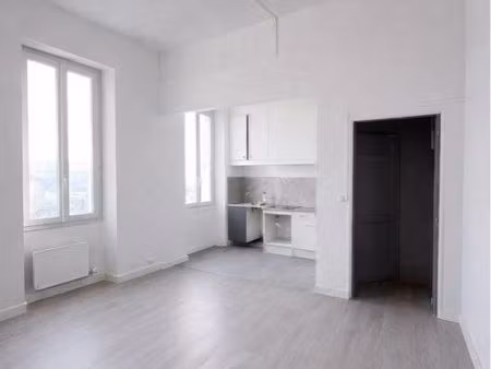 t2 de 32 m² entièrement rénové