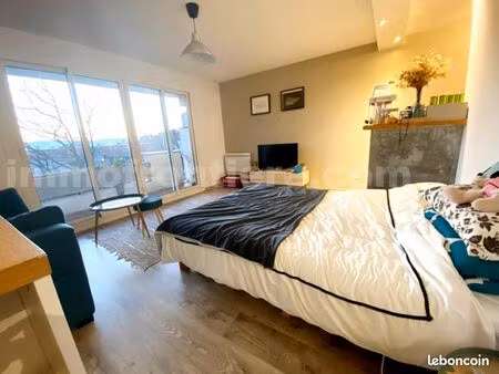 studio 1 pièce 29 m²