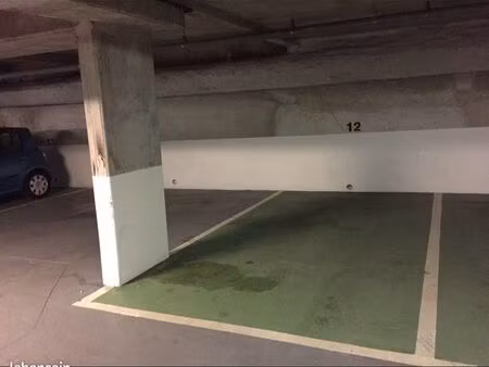 loue parking paris 17  cimetière des batignolles