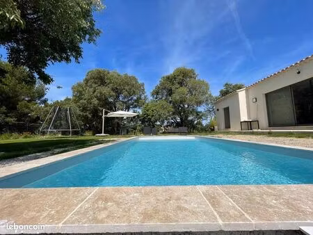 villa 4 pièces 130 m²