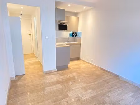 studio de 19m2 - quartier alexandre iii-