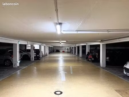 parking/box 12 m² puteaux