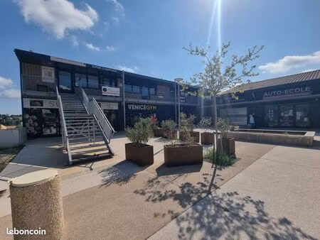 a louer local professionnel a carnoules