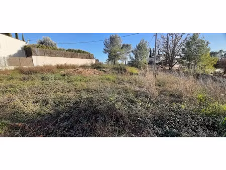 vente terrain 696 m² à la motte (83920)  220 000 €