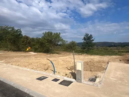 vente terrain 400 m² à rognes (13840)  229 900 €