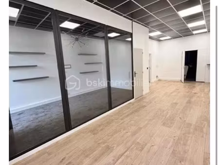 vente locaux professionnels 3 pièces 51 m² à aix-en-provence (13090)  125 000 €