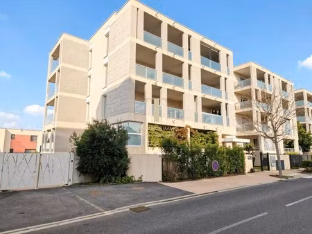 serignan - a 5min de la plage. appt t3 de 2018. terrasse - balco