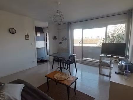 location meublée appartement 1 pièce 31 m² à moulins (03000)  480 €