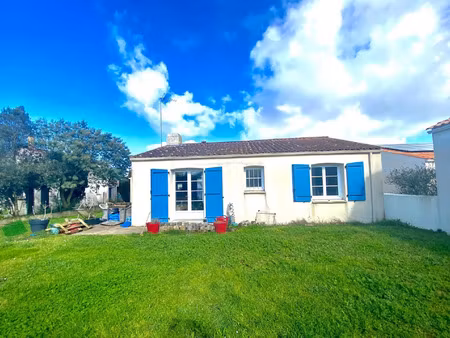 vente maison à brem-sur-mer (85470) : à vendre / 63m² brem-sur-mer