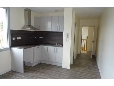 location appartement  39.5 m² t-2 à nogent-le-rotrou  455 €