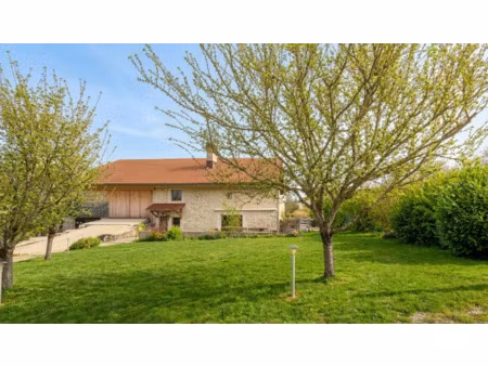 rare à la vente : ferme de caractère & installations équestr