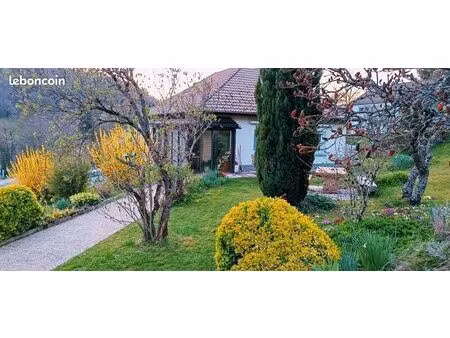 maison familiale 5 pièces 163 m2 terrain 1325m