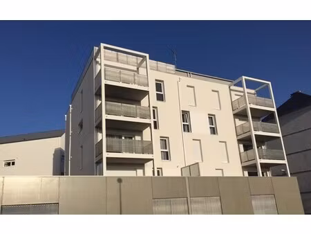 t3 avec balcon et parking à st malo