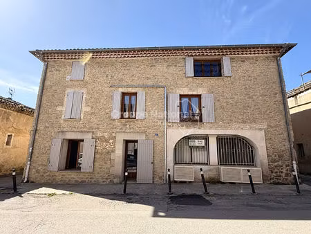 local professionnel avec vitrine et visibilité à louer