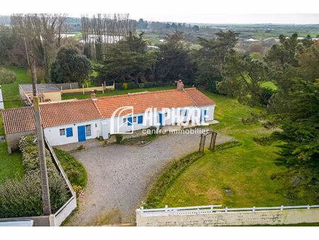 charmante maison de caractère de 1750 ? 108 m² ? au calme ? plage à environ 15 min à pied 