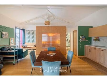 loft d'artiste dans une ancienne menuiserie et son théâtre- la plaine