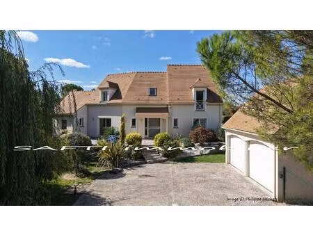 maison d’architecte 182m2 - 4/5 chambres – 2000m2 de jardin autour