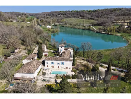propriete exceptionnelle en quercy blanc sur 15 hectares