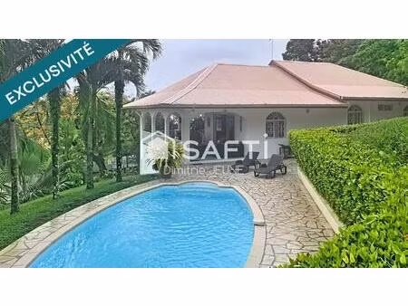 villa t4 de standing avec piscine