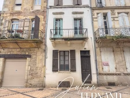 maison de ville à fort potentiel
