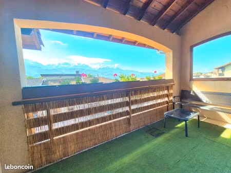t3 avec terrasse – vue belledonne – combles aménageables – fort potentiel