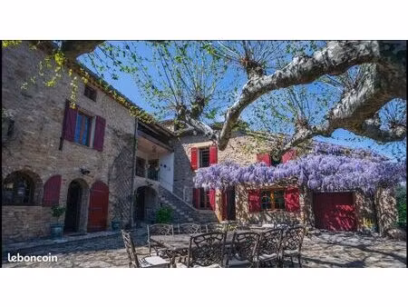 mas 17 pièces 306 m²