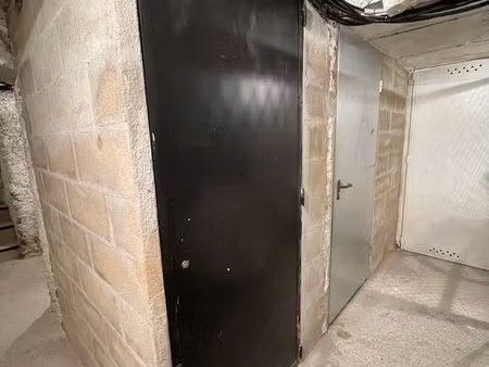 cave de 2 m2 à louer 75017