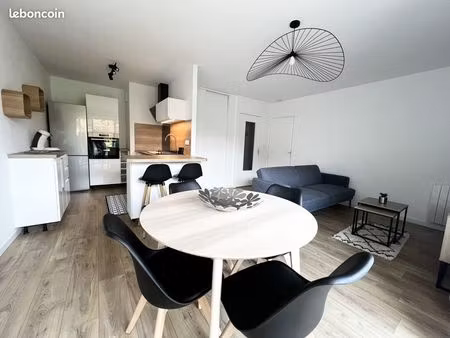 t2 meublé de 44m² avec terrasse et garage