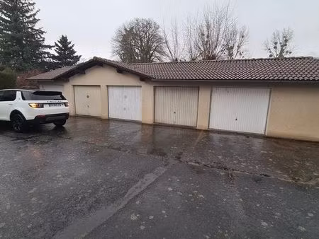 location garage arpajon sur cère