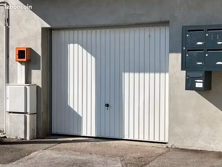 garage box parking – 30 m²