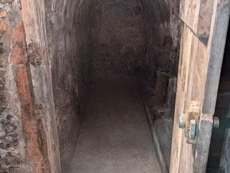 caves avec prise électrique 4*4m² rue de chabrol box local de stockage gare de l'est gare 