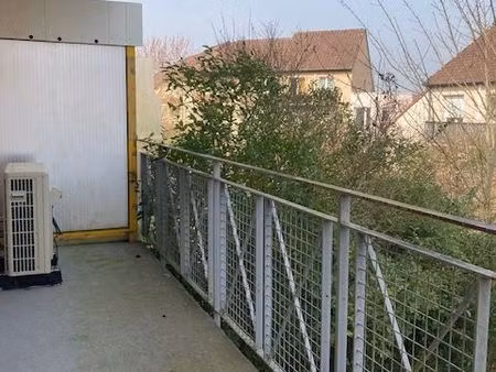 pulnoy  résidentiel  golf  cadres arboré  beau 3p terrasse  cuis; équipée  parking  garage