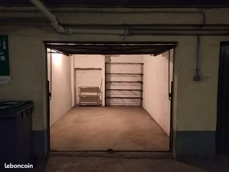 box parking sécurisé a louer