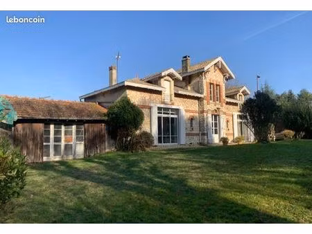 chambre dans ancienne propriété