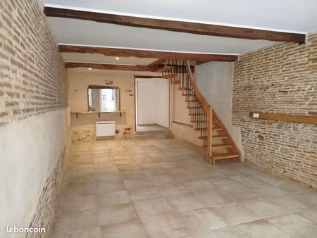 maison t4 avec jardin  terrasse et puits – 750 /mois