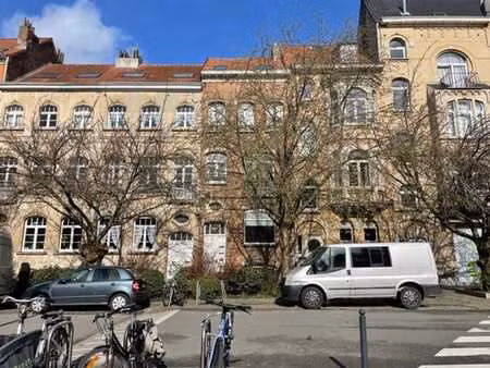 idéal indépendant ou atelier d’artiste. top localisation.