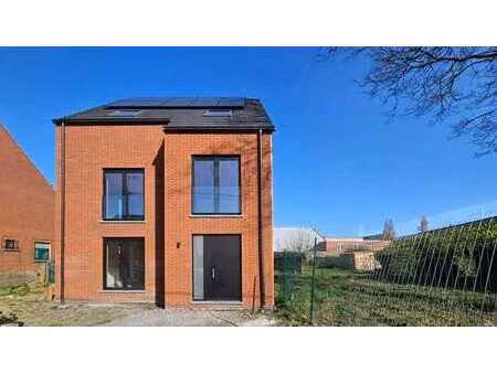 spacieuse maison neuve avec jardin – 5 ch – 1ère occupation