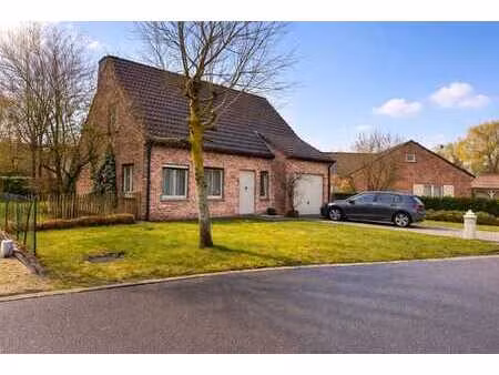 instapklare en charmante alleenstaande woning met aangele...